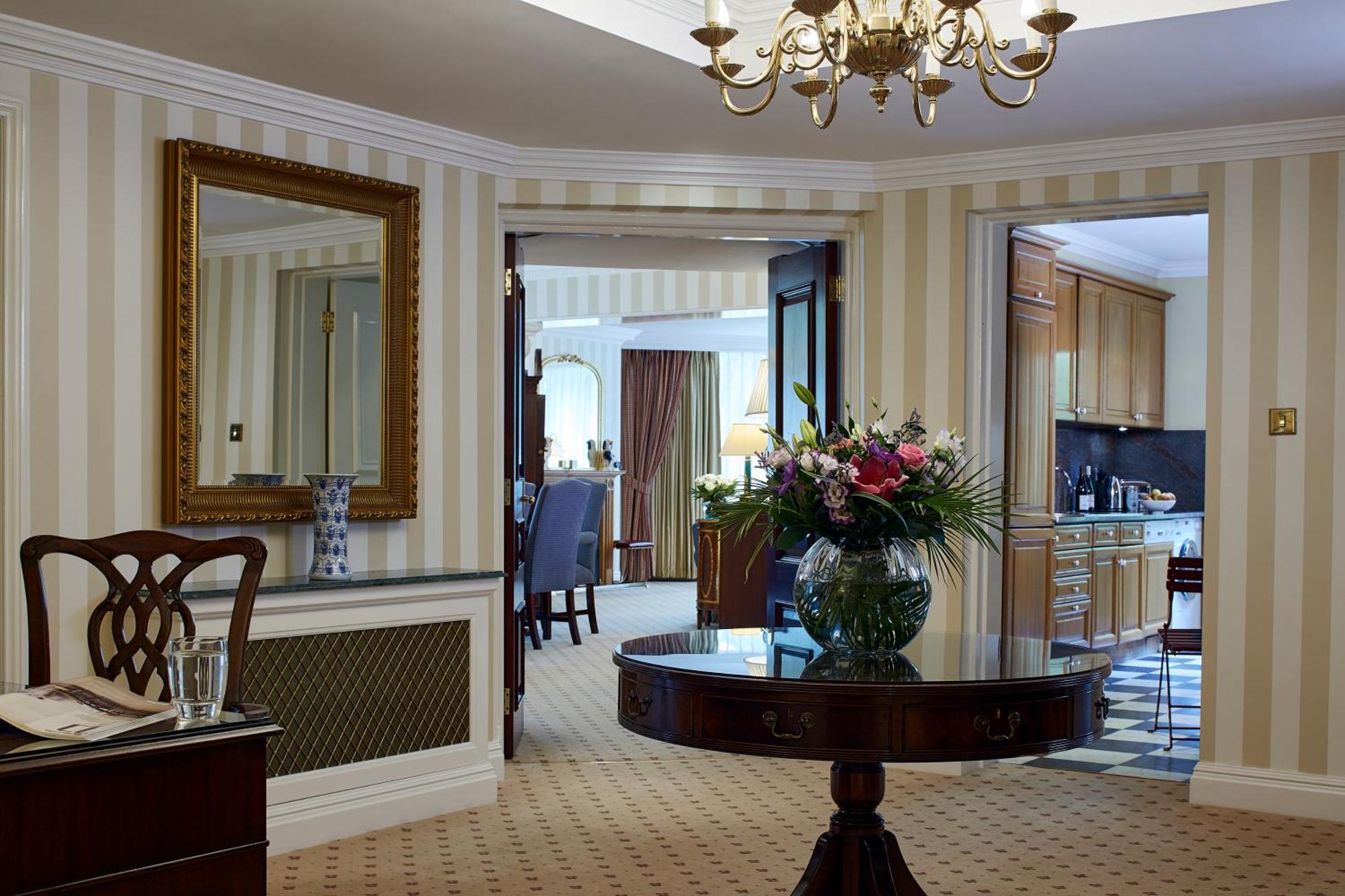Cheval Thorney Court At Hyde Park Aparthotel London Exterior photo
